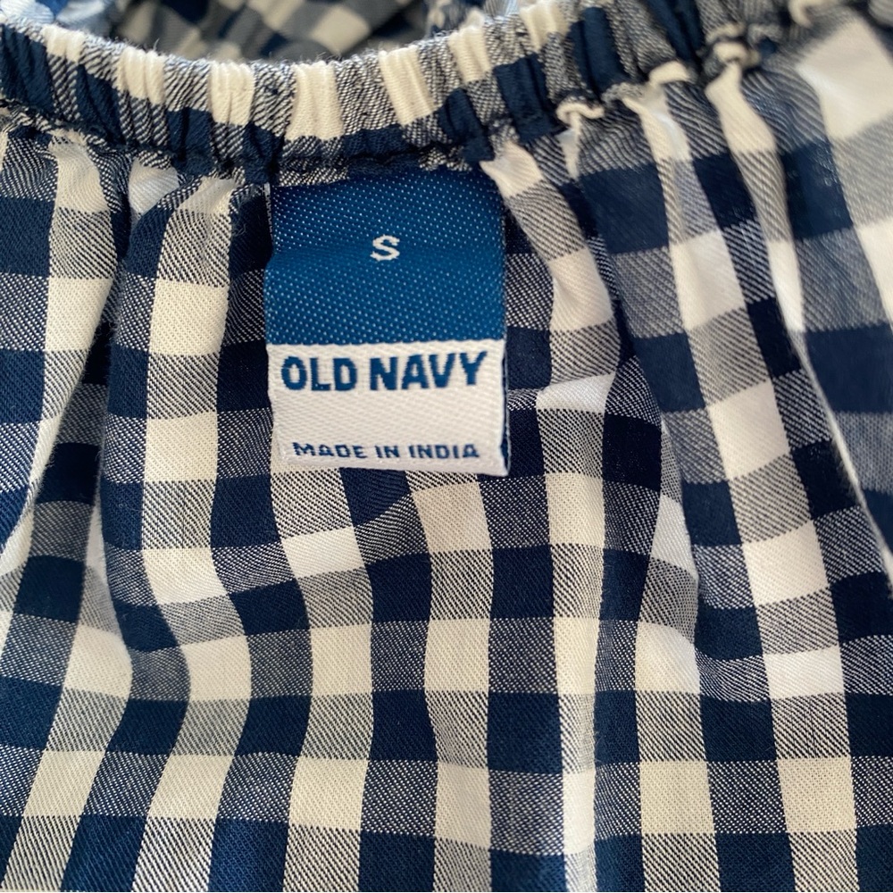 Old Navy black and white Checkered Blouse - Picture 7 of 9
